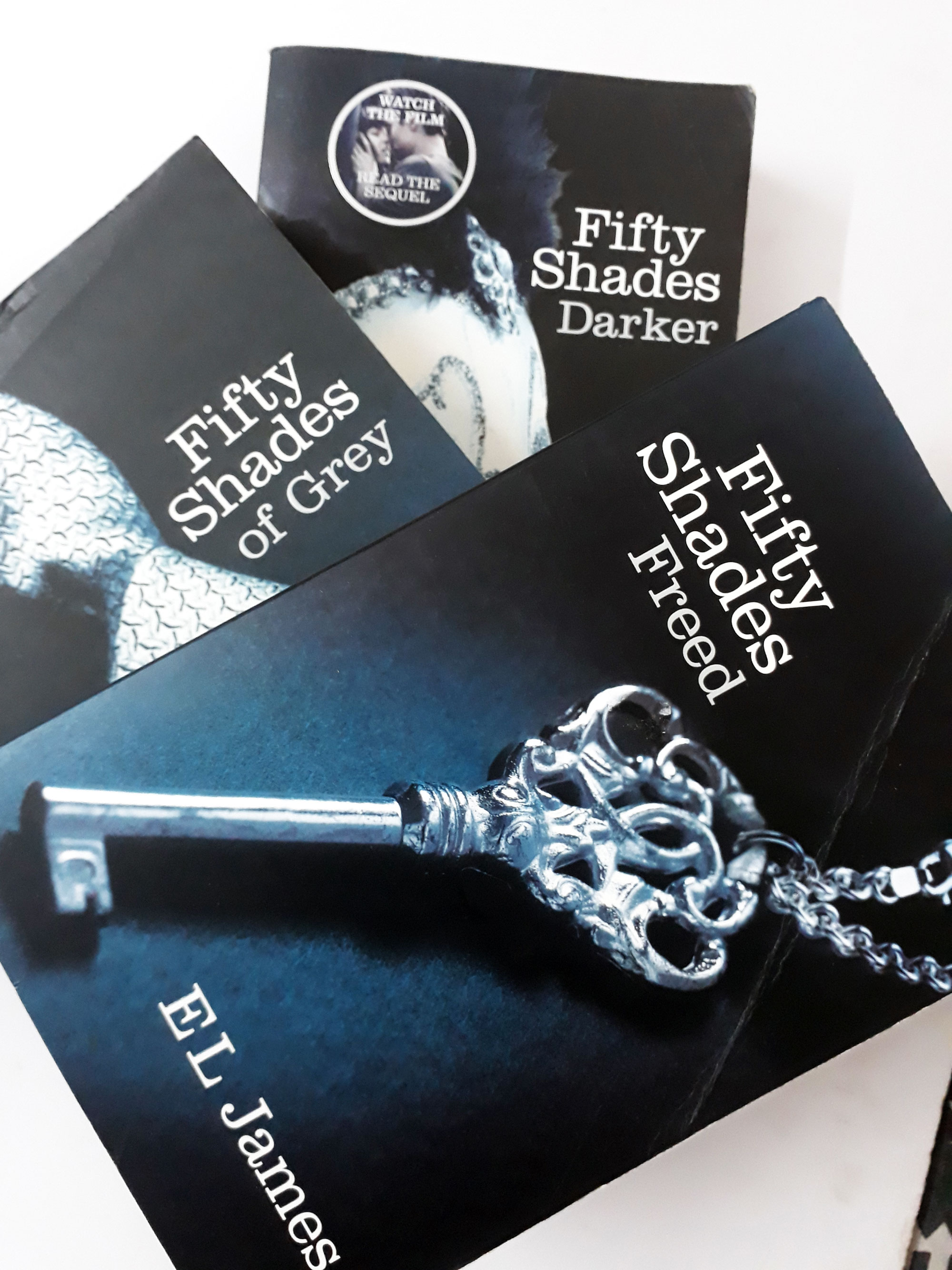 fifty shades of Grey, Freed, Darher - El James