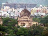 qutub-shahi-tomb